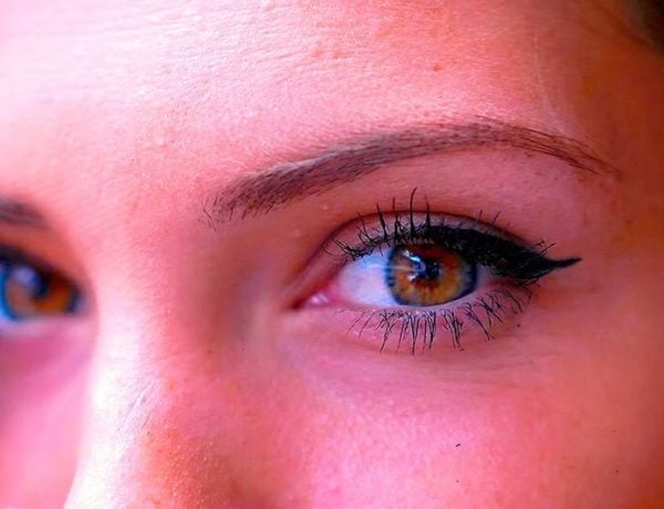conjuntivitis-y-lentillas-ojo-mujer-rojo